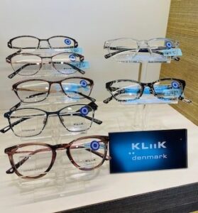 KLiik Glasses display